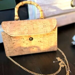 NWOT Savannah Envelope Metallic Gold Cork crossbody bag with removable chain